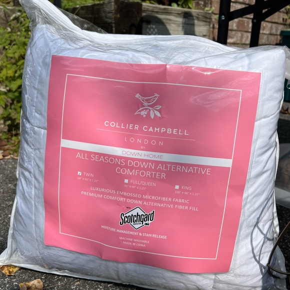 White Down Alternative Comforter - Picture 1 of 1